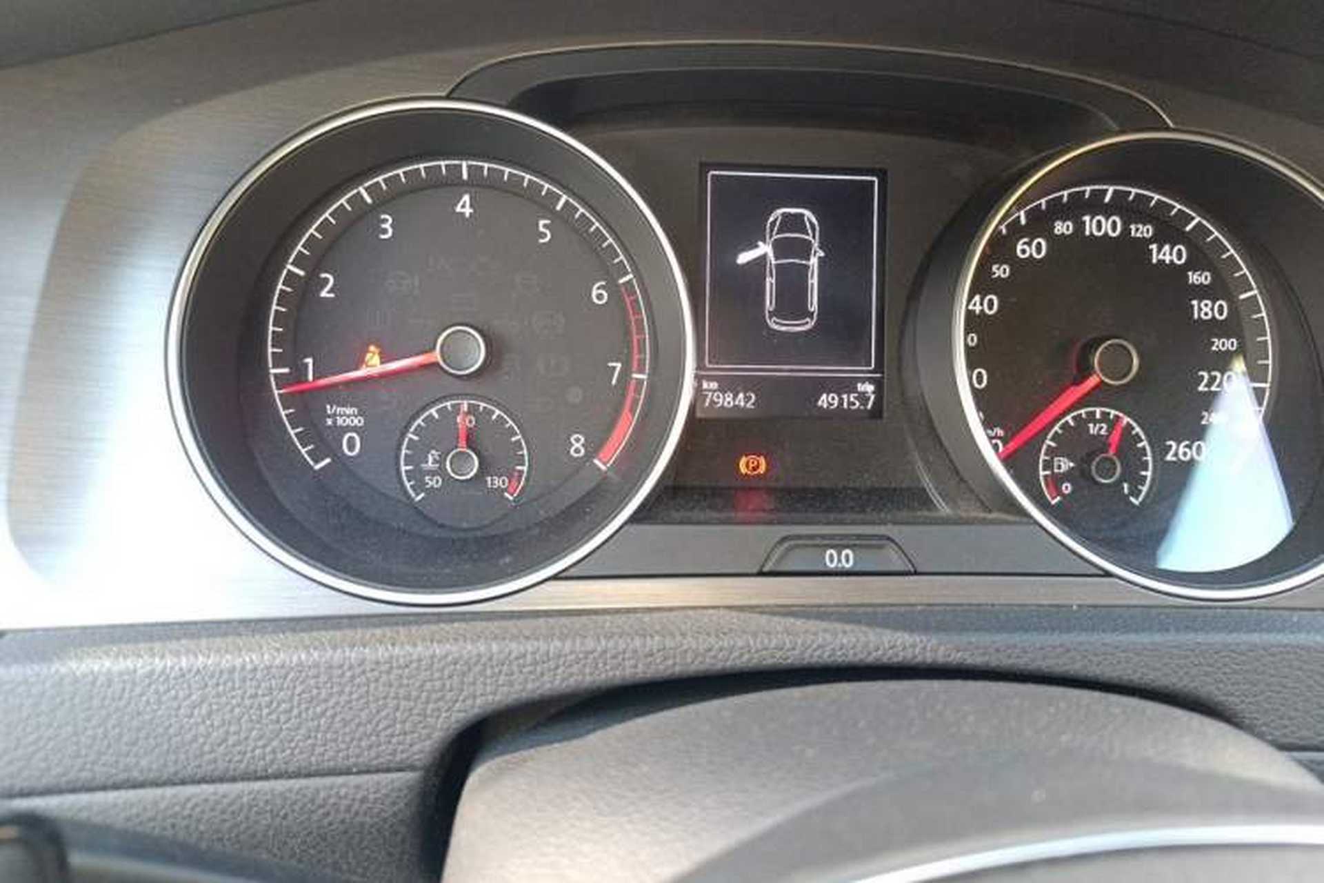 Used Volkswagen Golf 2015 1.6L Automatic Comfort Model Odometer Close Up