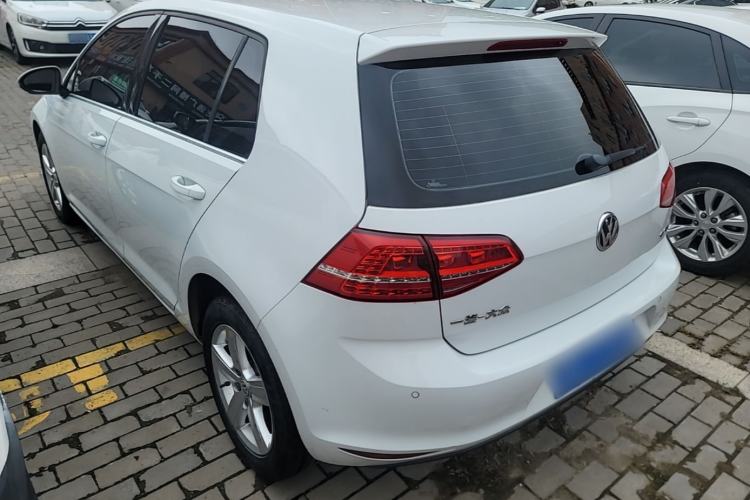 Used Volkswagen Golf 2015 1.6L Automatic Comfort Model Rear Left 45 Deg