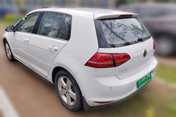 Used Volkswagen Golf 2015 1.6L Automatic Comfort Model Rear Left 45 Deg