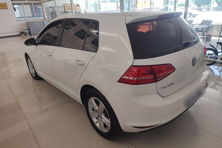 Used Volkswagen Golf 2015 1.6L Automatic Comfort Model Rear Left 45 Deg