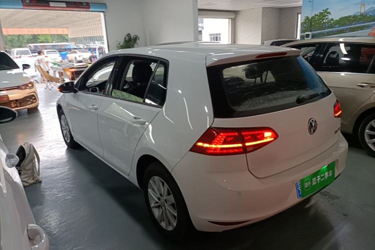Used Volkswagen Golf 2015 1.6L Manual Fashion Edition Rear Left 45 Deg