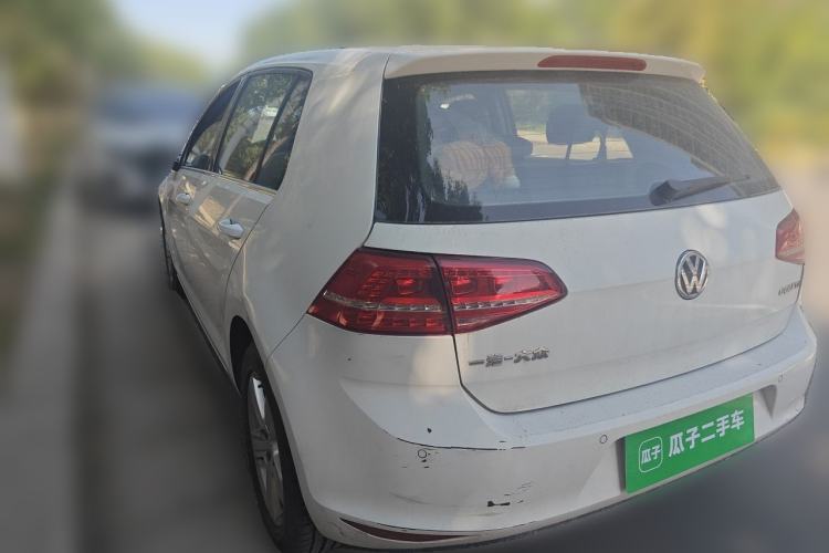 Used Volkswagen Golf 2015 1.4TSI Automatic Luxury Model Rear Left 45 Deg