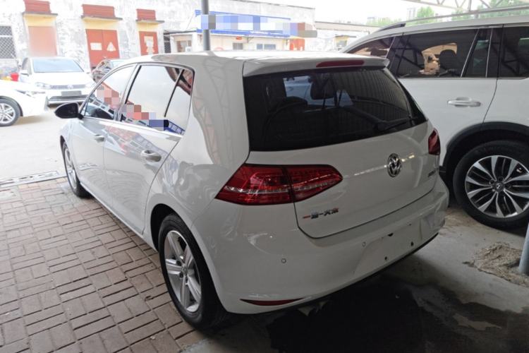 Used Volkswagen Golf 2015 1.4TSI Automatic Luxury Model Rear Left 45 Deg