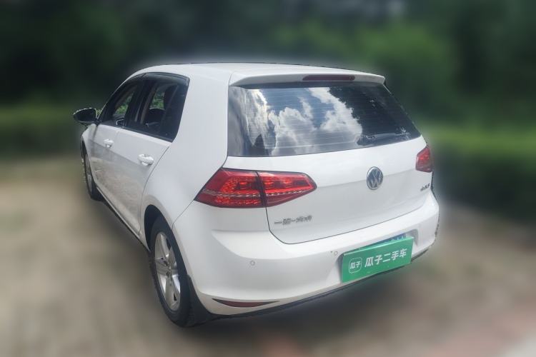 Used Volkswagen Golf 2015 1.6L Automatic Comfort Model Rear Left 45 Deg