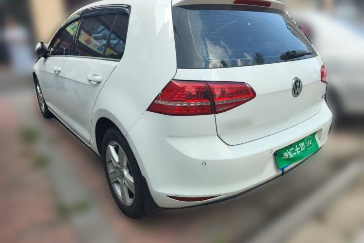 Used Volkswagen Golf 2015 1.6L Automatic Comfort Model Rear Left 45 Deg