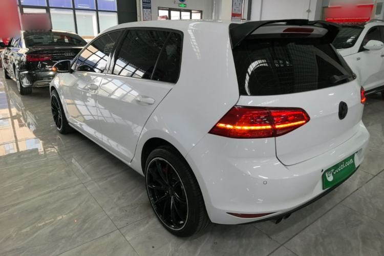 Used Volkswagen Golf 2015 1.4TSI Automatic Comfort Model Rear Left 45 Deg