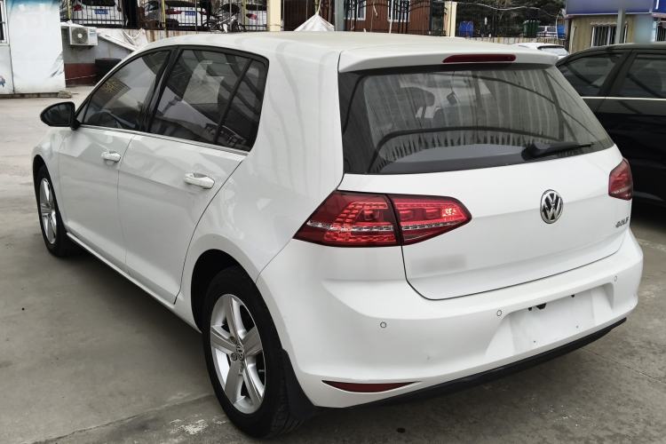 Used Volkswagen Golf 2015 1.6L Automatic Comfort Model Rear Left 45 Deg