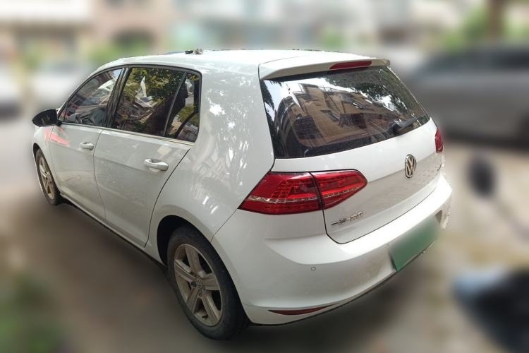 Used Volkswagen Golf 2015 1.6L Automatic Comfort Model Rear Left 45 Deg