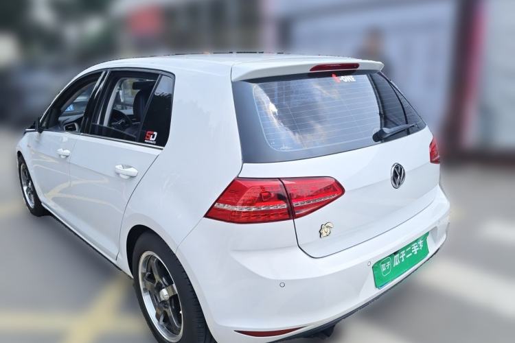 Used Volkswagen Golf 2015 1.4TSI Automatic Comfort Model Rear Left 45 Deg