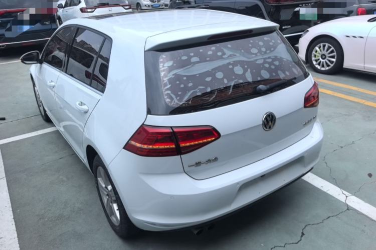 Used Volkswagen Golf 2015 1.4TSI Automatic Luxury Model Rear Left 45 Deg