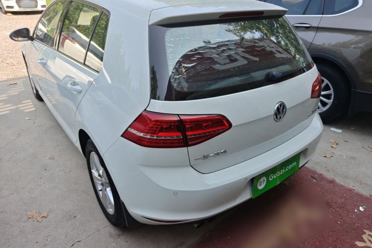 Used Volkswagen Golf 2015 1.4TSI Automatic Luxury Model Rear Left 45 Deg
