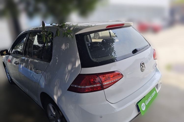 Used Volkswagen Golf 2015 1.6L Automatic Fashion Model Rear Left 45 Deg