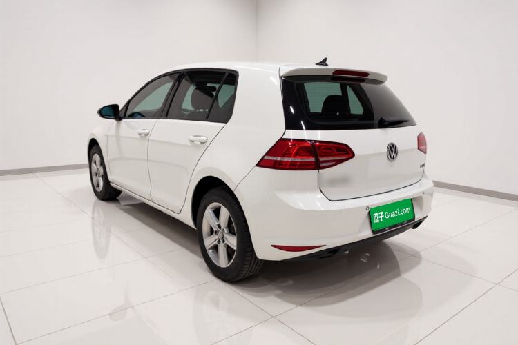 Used Volkswagen Golf 2015 1.6L Automatic Comfort Model Rear Left 45 Deg