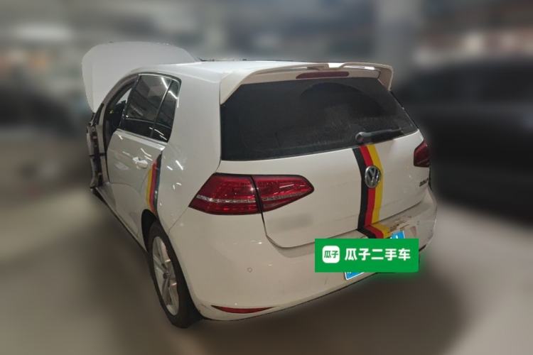 Used Volkswagen Golf 2015 1.6L Automatic Comfort Model Rear Left 45 Deg