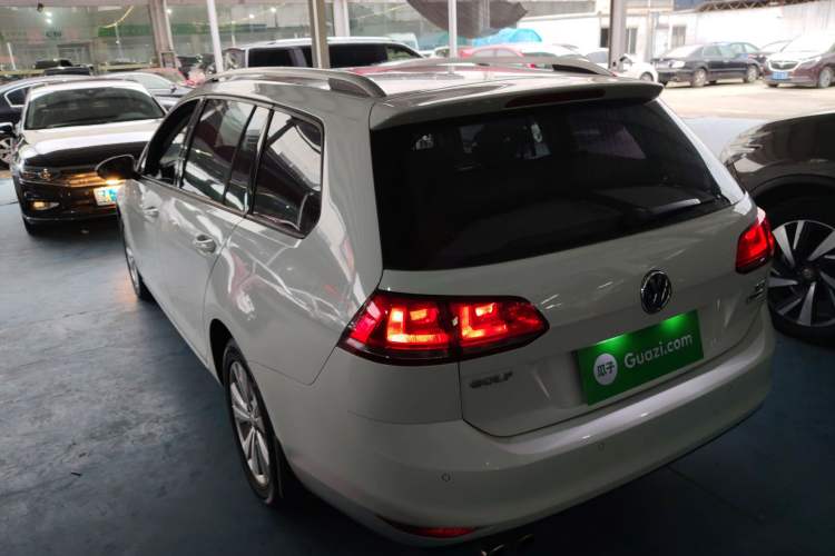Used Volkswagen Golf 2015 1.4TSI Comfort Travel Edition Rear Left 45 Deg