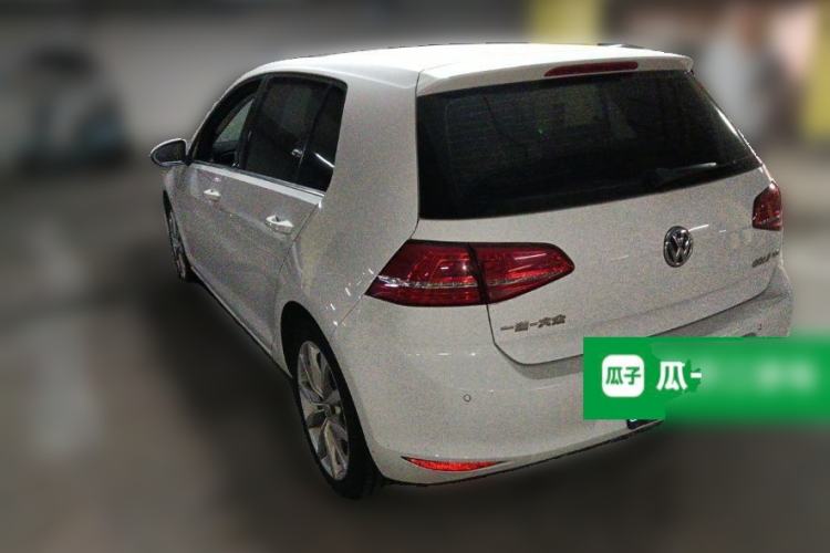 Used Volkswagen Golf 2015 1.4TSI Automatic Flagship Model Rear Left 45 Deg
