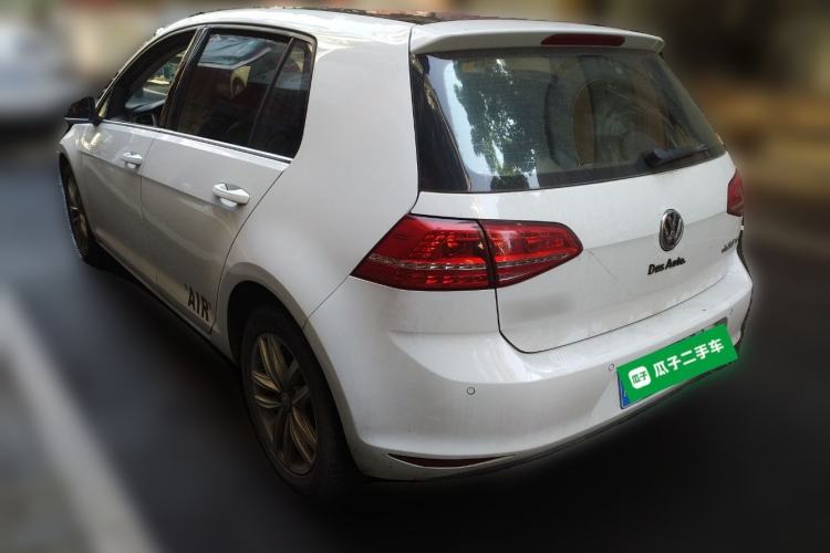 Used Volkswagen Golf 2015 1.4TSI Automatic Luxury Model Rear Left 45 Deg