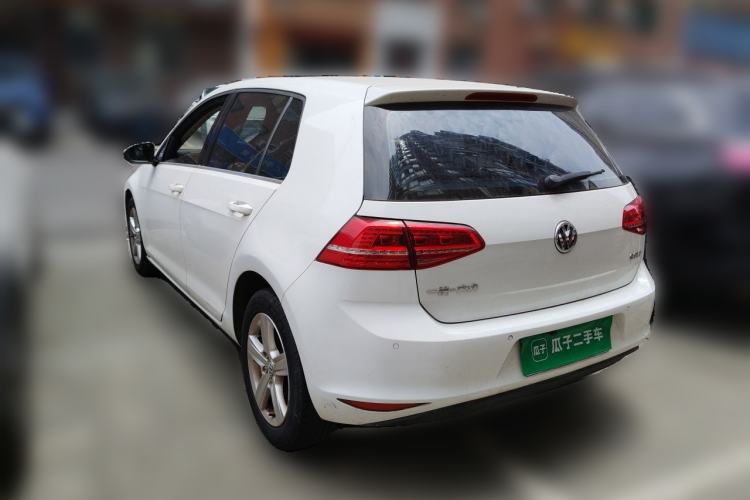 Used Volkswagen Golf 2015 1.6L Automatic Comfort Model Rear Left 45 Deg
