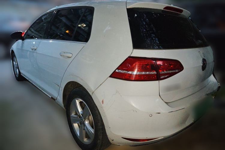 Used Volkswagen Golf 2015 1.4TSI Automatic Luxury Model Rear Left 45 Deg