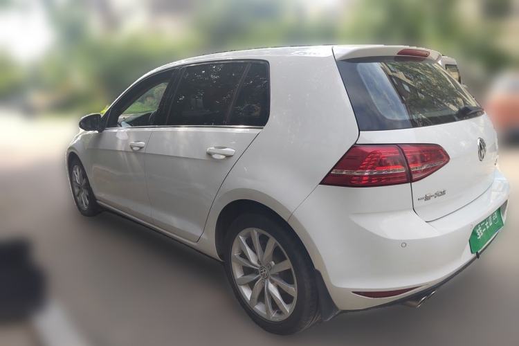 Used Volkswagen Golf 2015 1.4TSI Automatic Flagship Model Rear Left 45 Deg