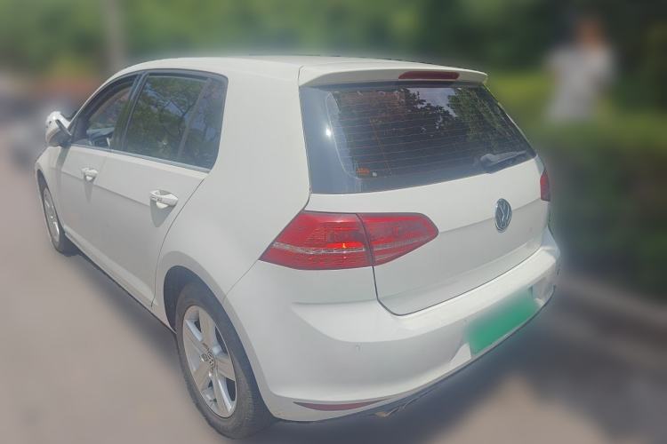 Used Volkswagen Golf 2015 1.4TSI Automatic Luxury Model Rear Left 45 Deg