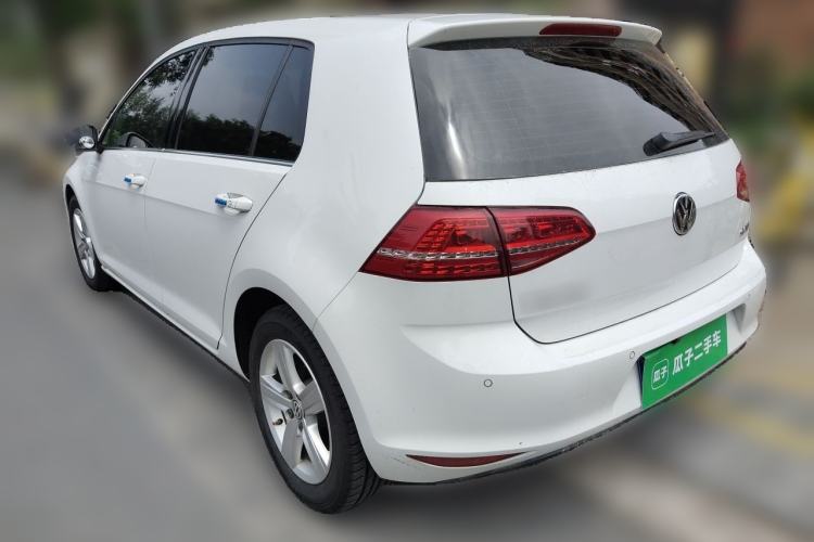 Used Volkswagen Golf 2015 1.6L Automatic Comfort Model Rear Left 45 Deg