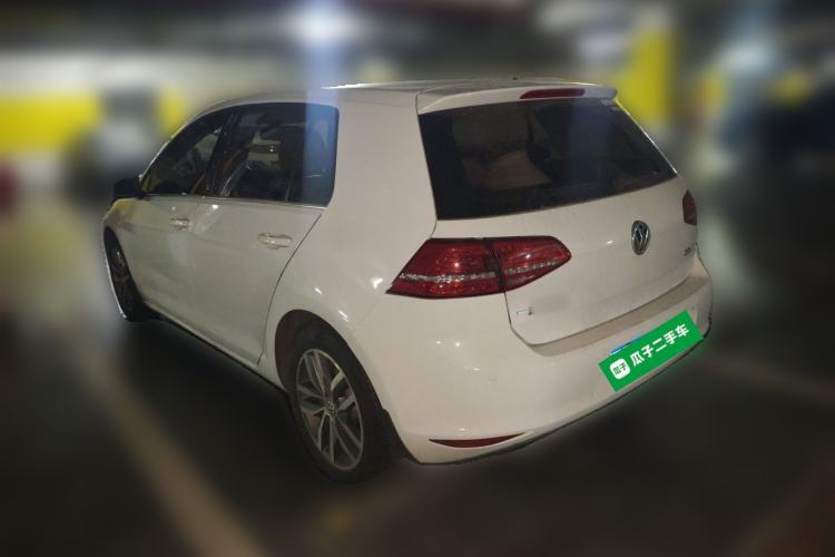 Used Volkswagen Golf 2015 1.4TSI Automatic Luxury Model Rear Left 45 Deg