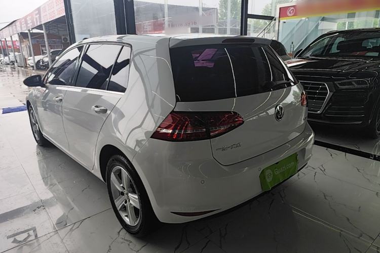 Used Volkswagen Golf 2015 1.6L Automatic Comfort Model Rear Left 45 Deg