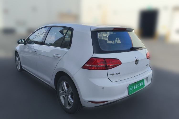 Used Volkswagen Golf 2015 1.4TSI Automatic Luxury Model Rear Left 45 Deg