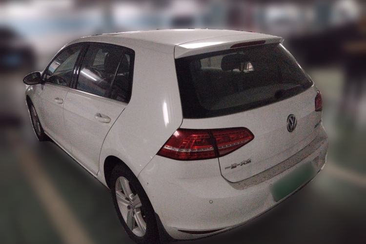 Used Volkswagen Golf 2015 1.4TSI Automatic Luxury Model Rear Left 45 Deg