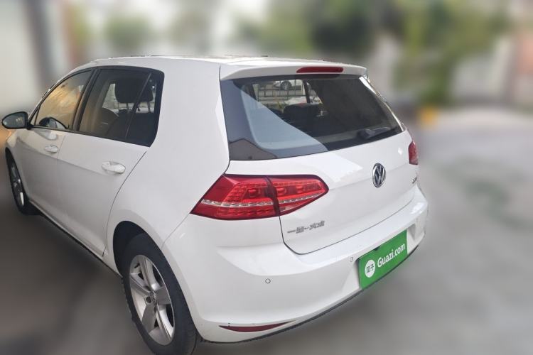 Used Volkswagen Golf 2015 1.6L Automatic Fashion Model Rear Left 45 Deg
