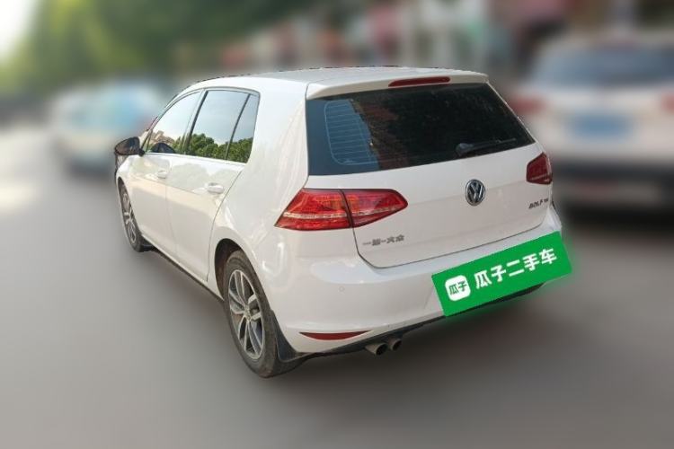 Used Volkswagen Golf 2015 1.4TSI Automatic Luxury Model Rear Left 45 Deg