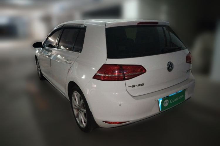 Used Volkswagen Golf 2015 1.4TSI Automatic Flagship Model Rear Left 45 Deg