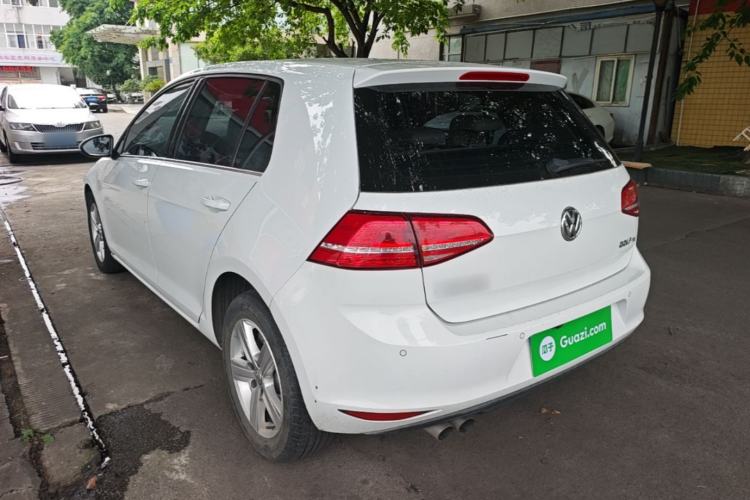 Used Volkswagen Golf 2015 1.4TSI Automatic Luxury Model Rear Left 45 Deg