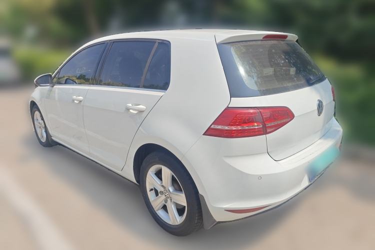 Used Volkswagen Golf 2015 1.6L Automatic Comfort Model Rear Left 45 Deg