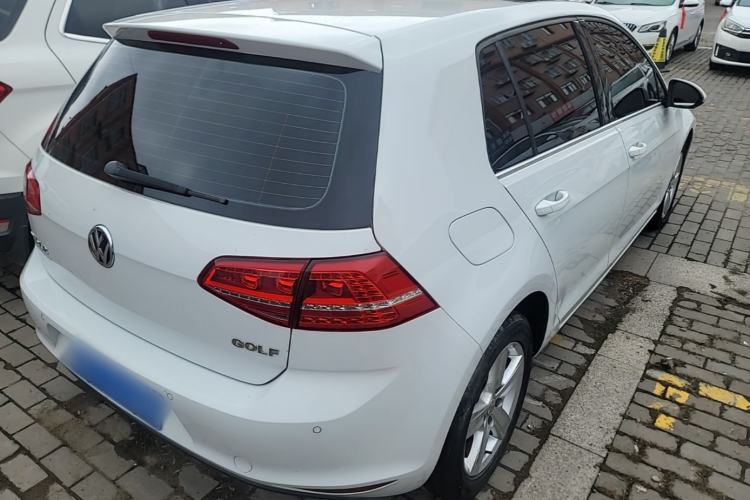 Used Volkswagen Golf 2015 1.6L Automatic Comfort Model Rear Right 45 Deg