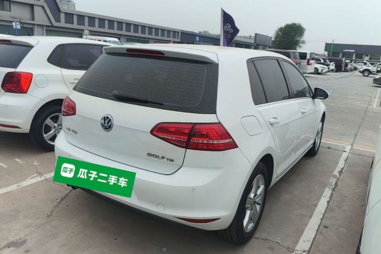 Used Volkswagen Golf 2015 1.4TSI Automatic Luxury Model Rear Right 45 Deg