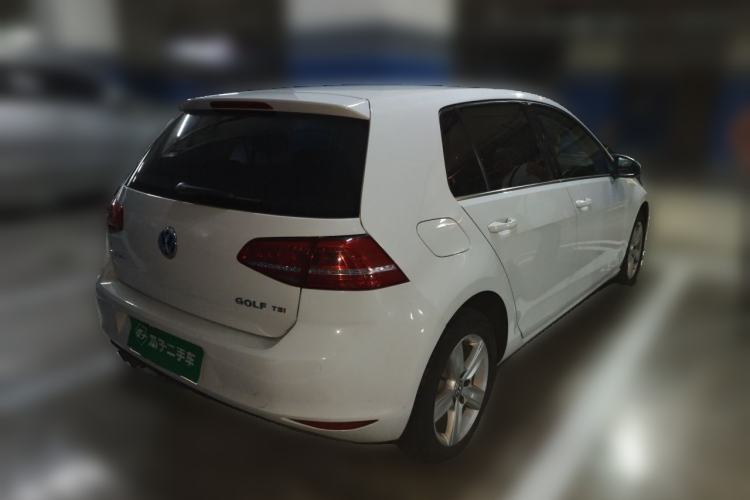 Used Volkswagen Golf 2015 1.4TSI Automatic Luxury Model Rear Right 45 Deg