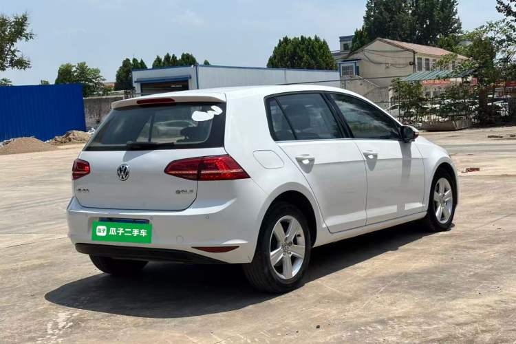 Used Volkswagen Golf 2015 1.6L Automatic Comfort Model Rear Right 45 Deg