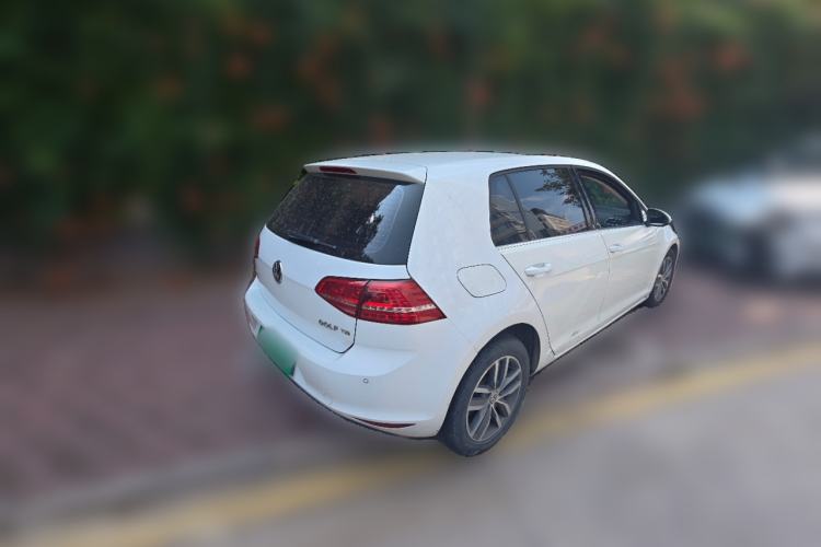 Used Volkswagen Golf 2015 1.4TSI Automatic Luxury Model Rear Right 45 Deg