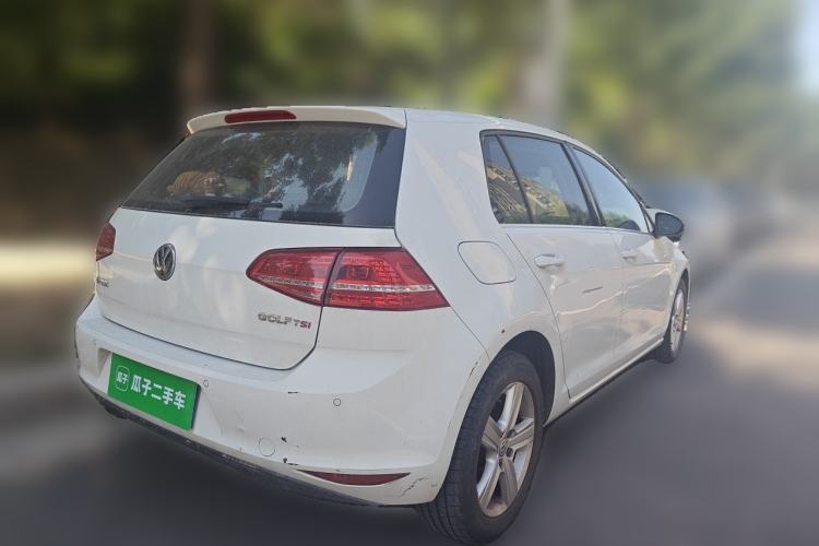 Used Volkswagen Golf 2015 1.4TSI Automatic Luxury Model Rear Right 45 Deg