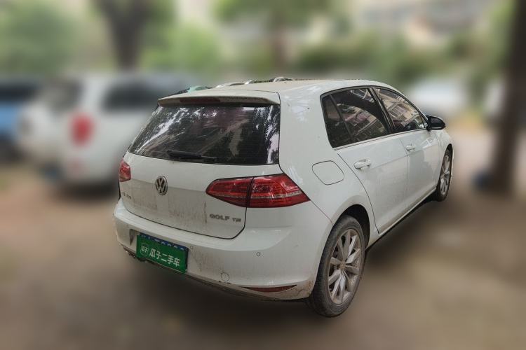 Used Volkswagen Golf 2015 1.4TSI Automatic Flagship Model Rear Right 45 Deg