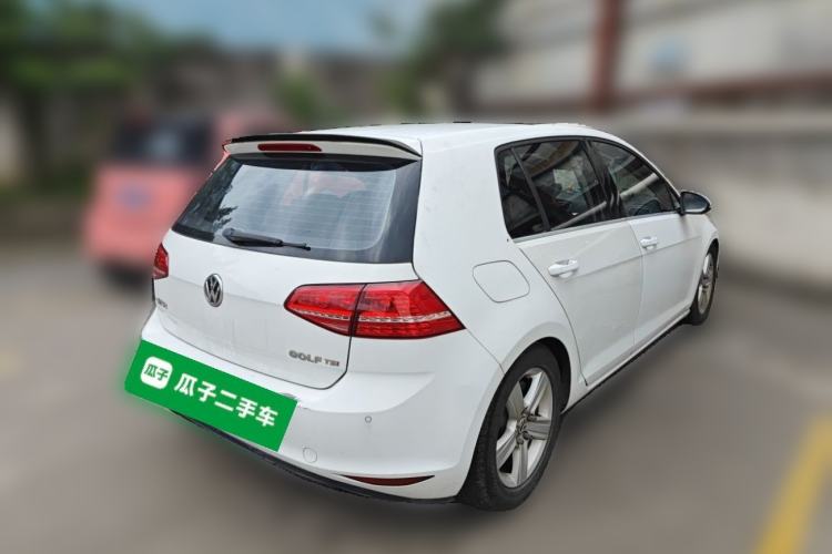 Used Volkswagen Golf 2015 1.4TSI Automatic Luxury Model Rear Right 45 Deg