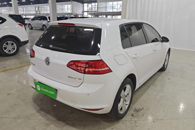 Used Volkswagen Golf 2015 1.2TSI Automatic Comfort Model Rear Right 45 Deg