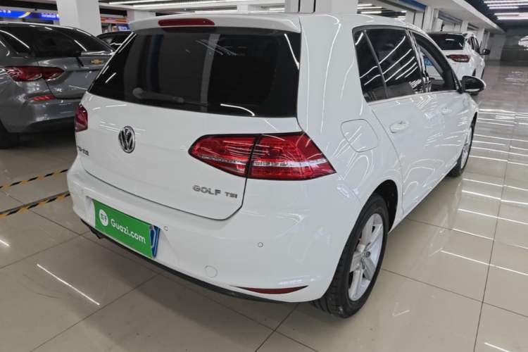 Used Volkswagen Golf 2015 1.4TSI Automatic Comfort Model Rear Right 45 Deg