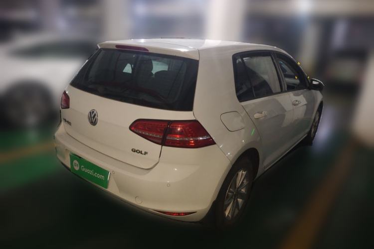 Used Volkswagen Golf 2015 1.6L Automatic Fashion Model Rear Right 45 Deg