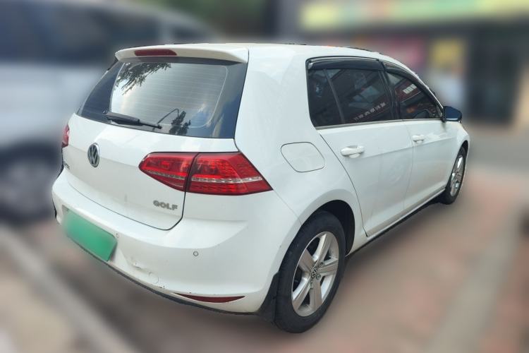 Used Volkswagen Golf 2015 1.6L Automatic Comfort Model Rear Right 45 Deg