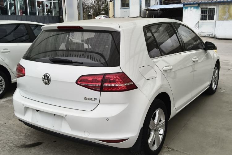 Used Volkswagen Golf 2015 1.6L Automatic Comfort Model Rear Right 45 Deg