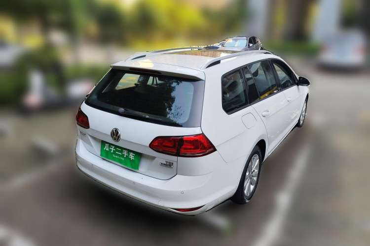 Used Volkswagen Golf 2015 1.4TSI Comfort Travel Edition Rear Right 45 Deg
