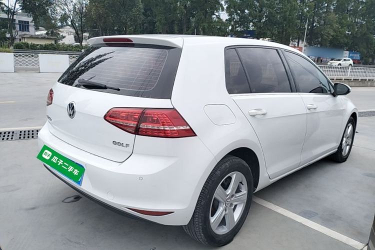 Used Volkswagen Golf 2015 1.6L Automatic Comfort Model Rear Right 45 Deg